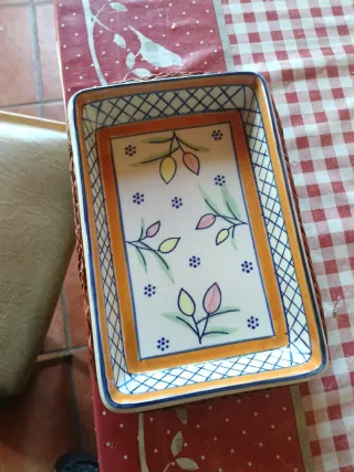 Bandeja de porcelana decorada