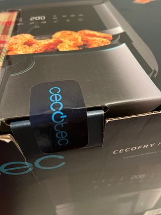 Freidora de aire Cecotec sin estrenar
