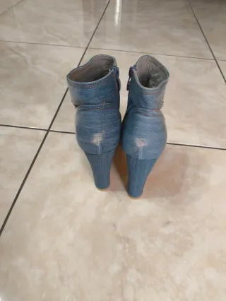 Stivaletti donna jeans con pizzo