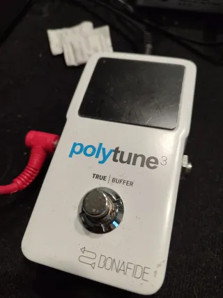 Maleta con pedales, wah wah, afinador, delay