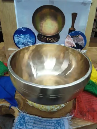 CUENCO TÍBET 24,9 C JHUMKA 2562 G HECHO A MANO