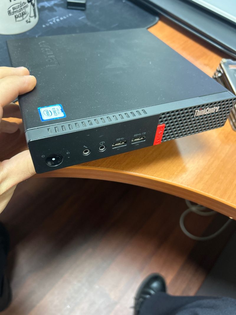 Lenovo M910q i3-7100T 8GB RAM 500gb HD