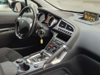 Peugeot 3008 HYbrid4