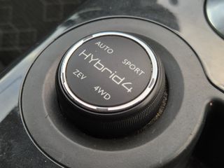 Peugeot 3008 HYbrid4