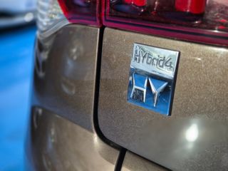Peugeot 3008 HYbrid4