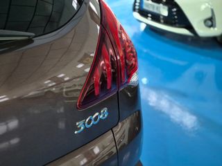 Peugeot 3008 HYbrid4