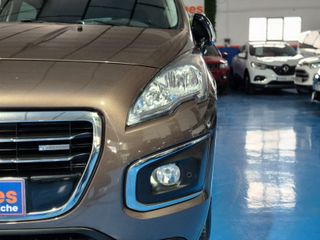 Peugeot 3008 HYbrid4