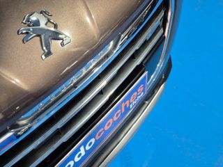 Peugeot 3008 HYbrid4