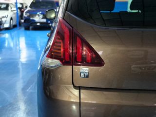 Peugeot 3008 HYbrid4