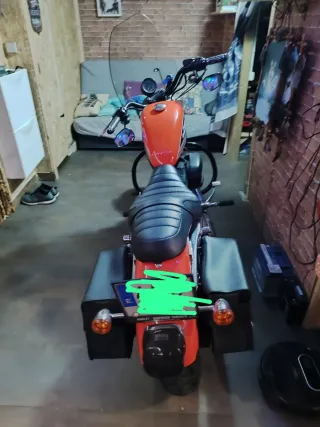 Harley Davidson Sportster 883R Custom