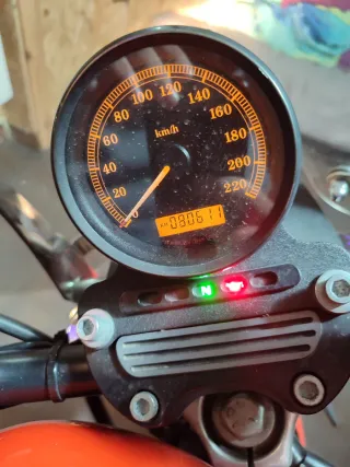 Harley Davidson Sportster 883R Custom