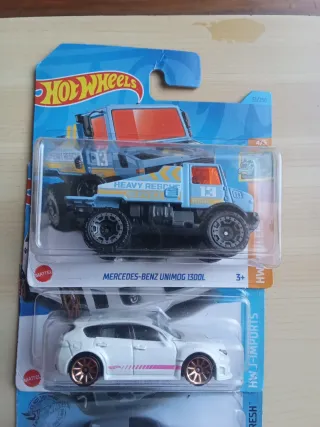 Lote 3 Coches Hot Wheels: Unimog, Subaru, Kia