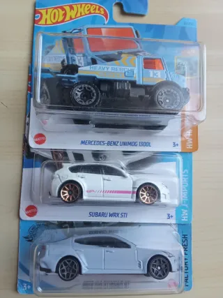 Lote 3 Coches Hot Wheels: Unimog, Subaru, Kia