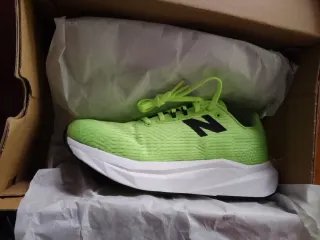 New Balance Propel v5 Talla 40.5