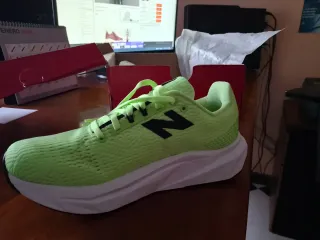New Balance Propel v5 Talla 40.5