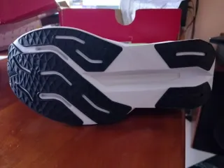 New Balance Propel v5 Talla 40.5