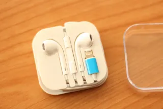 Auriculares iPhone Blancos con Cable Lightning