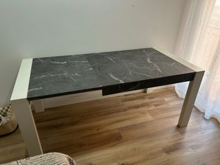 Mesa comedor de madera y piedra