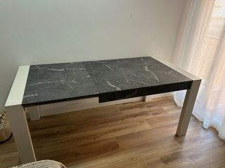 Mesa comedor de madera y piedra