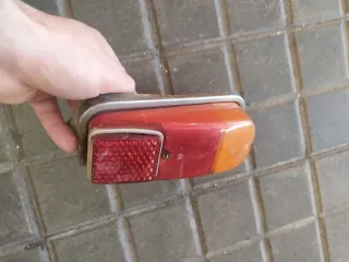 Faro trasero Seat 600