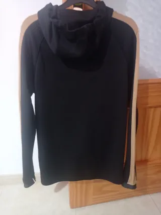 Sudadera SikSilk Negra y Beige Unisex