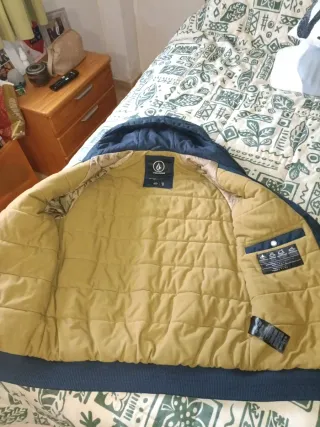 Chaqueta Volcom Azul con Capucha