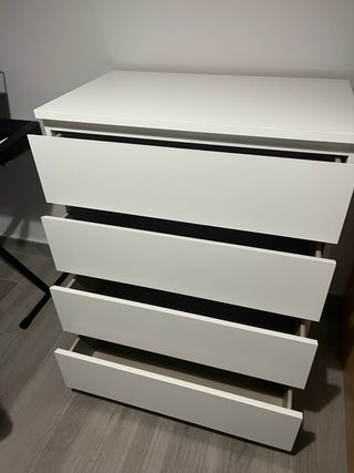 Cómoda Malm 4 cajones blanca