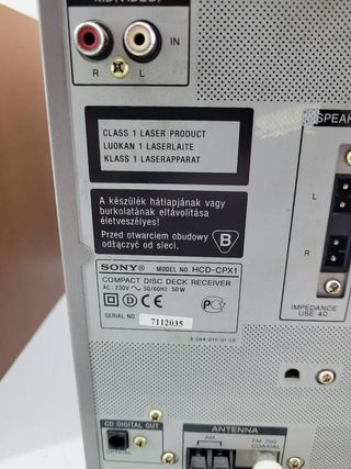 MINICADENA ESTÉREO SONY