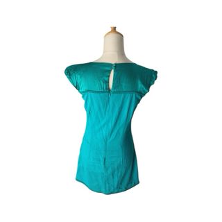 Vestido vaporoso bordado verde Talla M