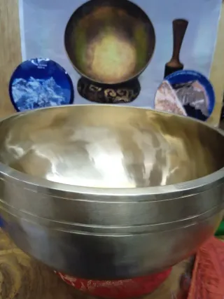 CUENCO TÍBET 21,7 C JHUMKA 1843 G HECHO A MANO