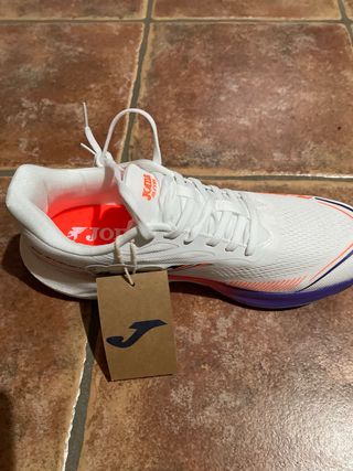 Zapatilla Joma R-2000 Running Blanca y Morada