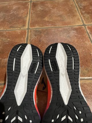 Zapatilla Joma R-2000 Running Blanca y Morada