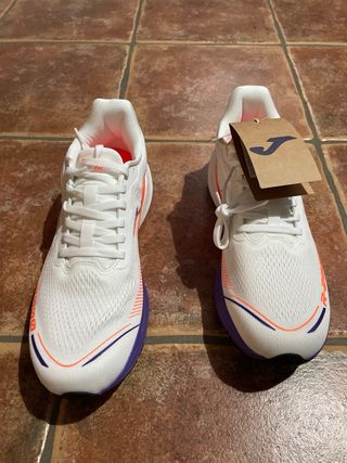 Zapatilla Joma R-2000 Running Blanca y Morada