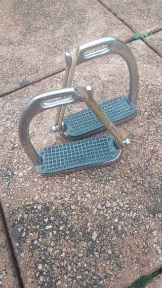 Staffe di sicurezza con elastico