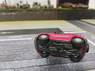 Toyota RAV4 Cararama 1/72 Rojo 2000