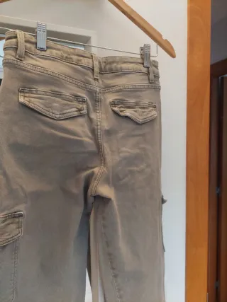 Pantalón cargo verde claro