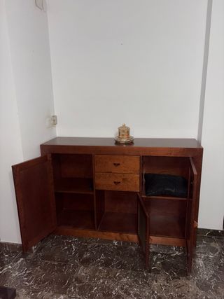 Aparador madera y cristal