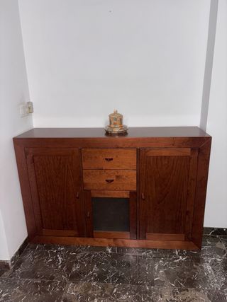 Aparador madera y cristal