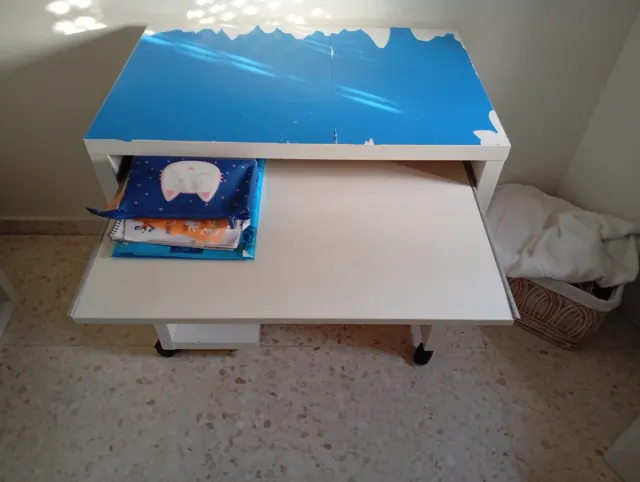 Escritorio juvenil blanco y azul