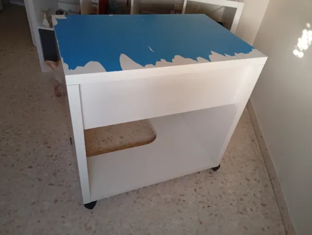 Escritorio juvenil blanco y azul