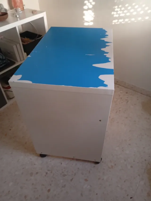 Escritorio juvenil blanco y azul