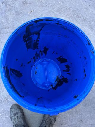 Bidones 60 litros 2€, Palets de 27 por 54€.