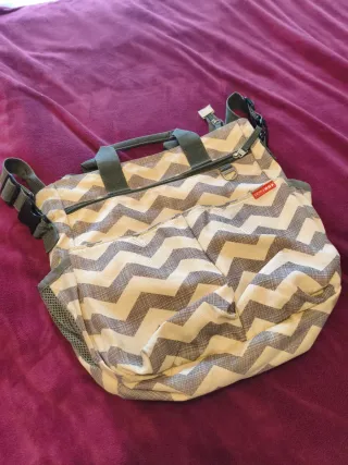 Bolso para cochecito Skip Hop. Falta correa larga