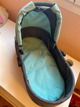 Carro de juguete para muñecas