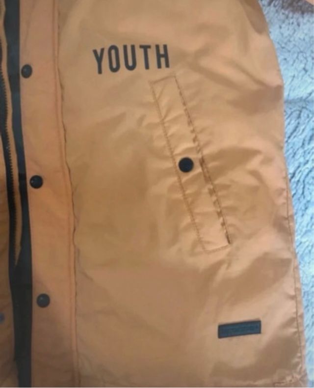 Abrigo Zara Kids con capucha y pelo