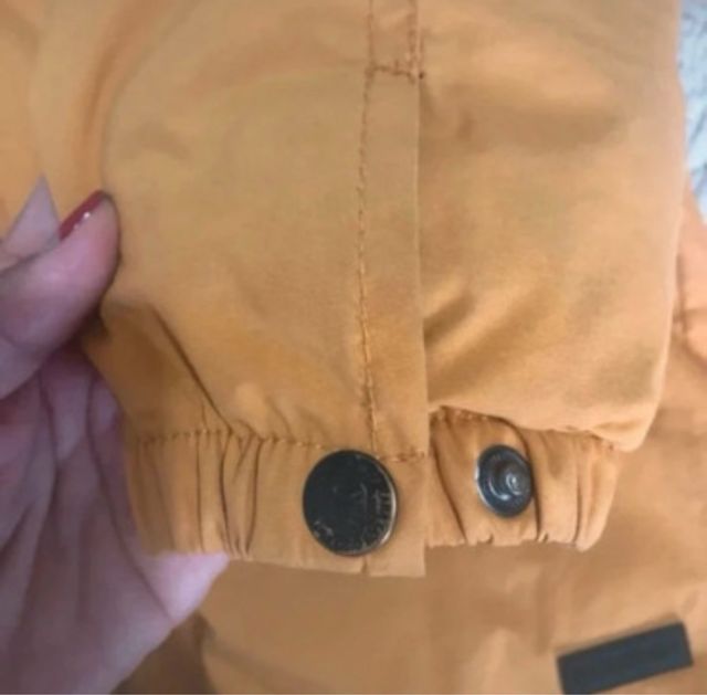 Abrigo Zara Kids con capucha y pelo