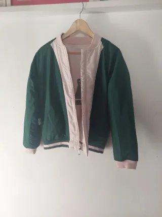Cazadora bomber Eva Castro beige y verde