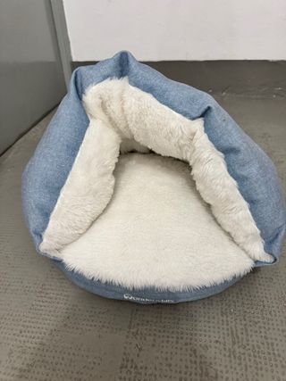 Cama Cueva para Gatos Azul y Blanca