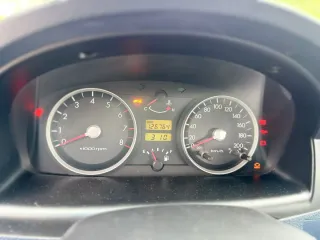 Hyundai Getz 2002 Mando videos.