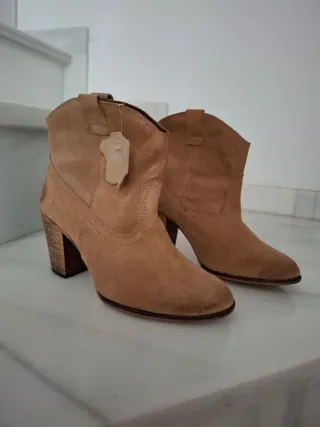 Botas cowboy piel beige/marrón nuevas N.37